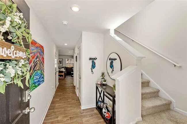 Building Photo - 511 Oakmont Valley Trl