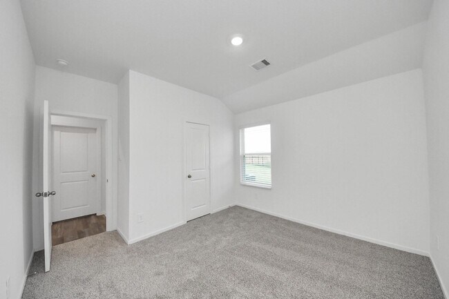 Building Photo - 6003 Bella Breeze Dr