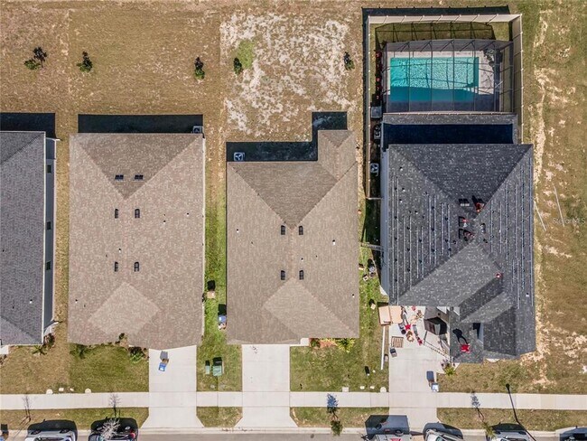 Building Photo - 495 Overpool Ave