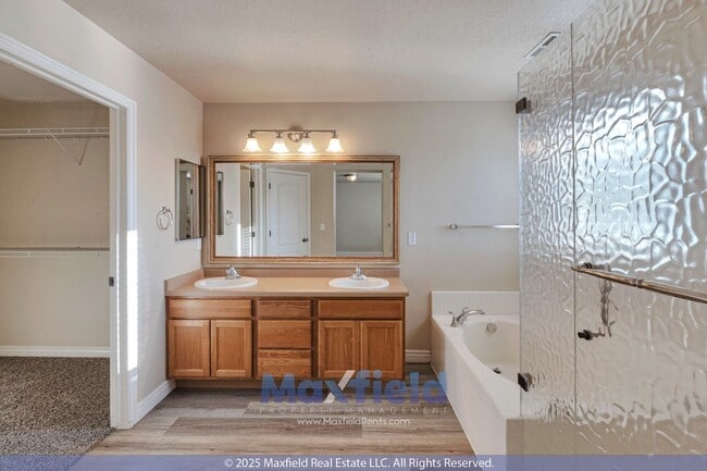 Building Photo - Wonderful 4BD 3.5BTH 2GAR Home in Lehi