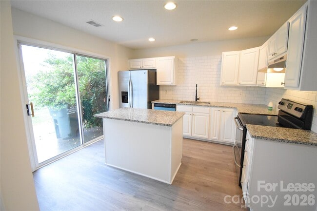 Building Photo - 12563 Bluestem Ln