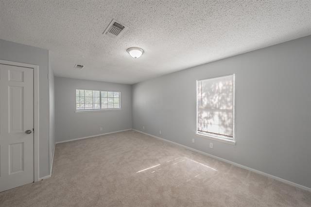 Building Photo - 1009 S Waco St