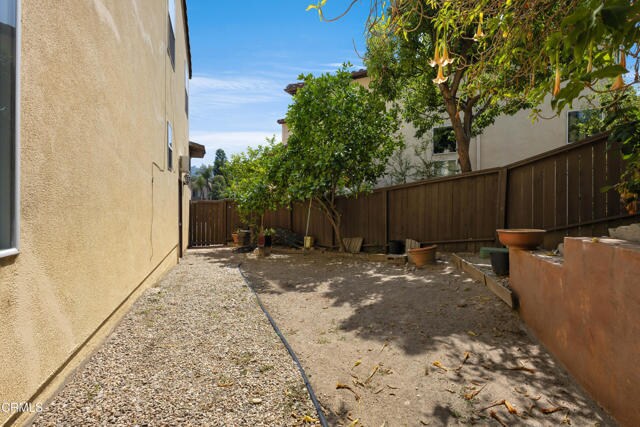 Building Photo - 10645 Chiquita St