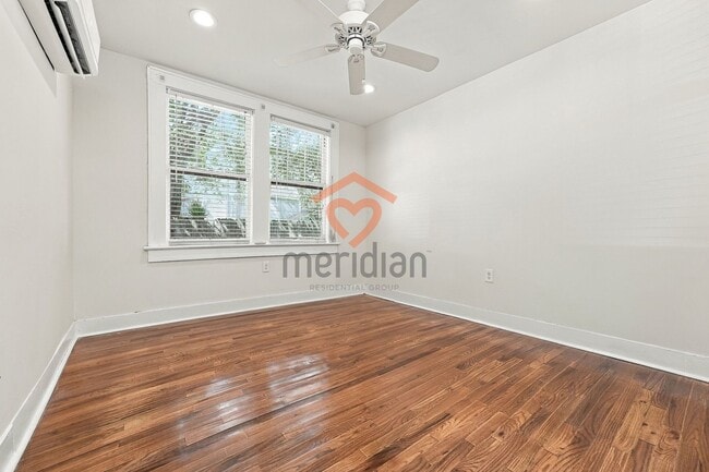 Building Photo - 135 1/2 Wentworth Street