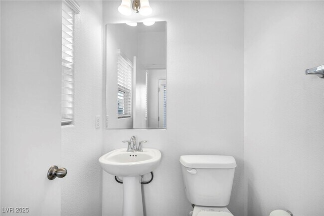 Building Photo - 4054 E Tonopah Ave