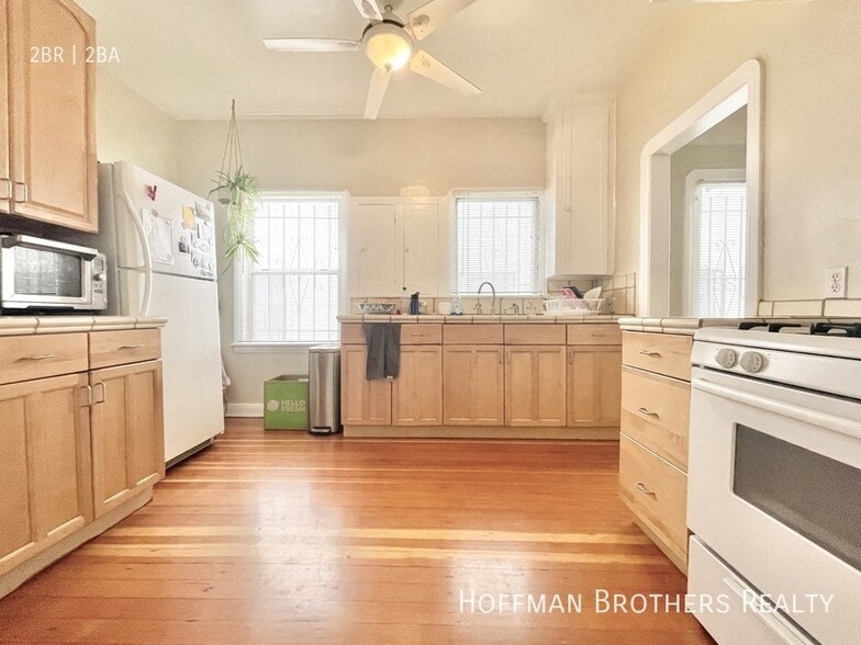 Building Photo - 606 N Spaulding Ave