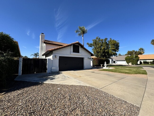 Building Photo - BEAUTIFUL 3 BEDROOM 3 BATH CORNER LOT WITH POOL AND LARGE BACKYARD NORTH SCOTTSDALE