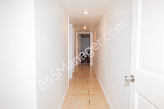 Building Photo - Charming Ranch Home: 3 Bed, 2.5 Bath in Wa...