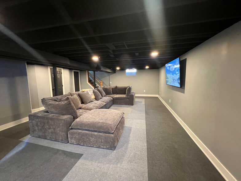 Building Photo - 21223 Crane Ct