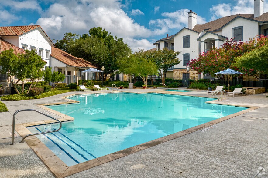 Pool - Sutton