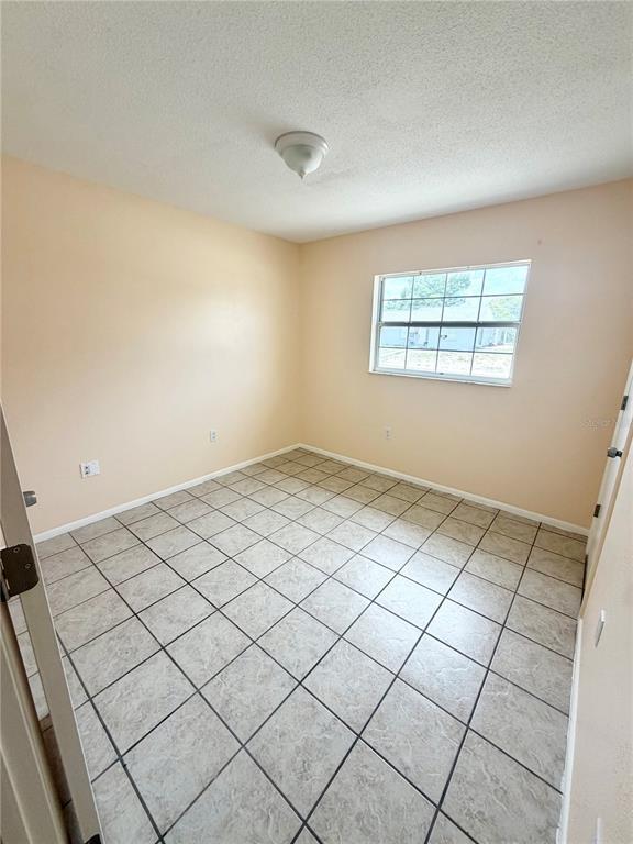 Building Photo - 506 Holt Cir