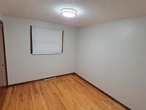 Building Photo - 6587 Beverly Dr