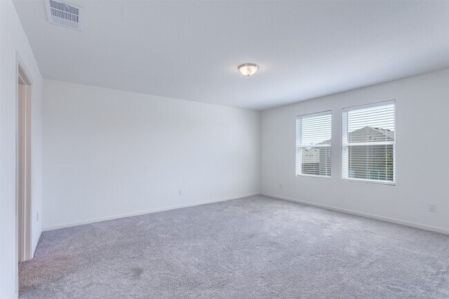 Building Photo - 415 Madison Way