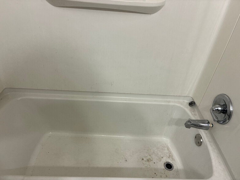 Building Photo - Room in House on Batiste Garden Cir