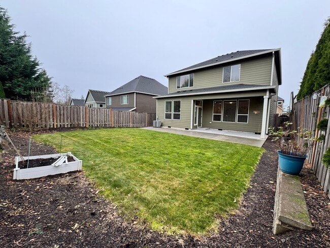 Building Photo - FOR RENT UNFURNISHED: Beautifully maintained 2015 Noyes-built home, 5 bed, 3 bath, 2 car garage w...