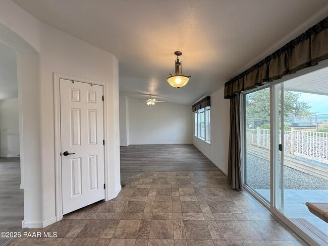 Building Photo - 2828 Jerry St