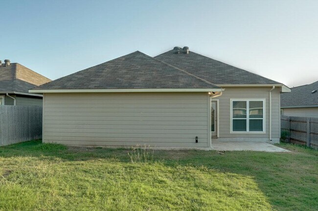 Building Photo - 3027 Dade Loop