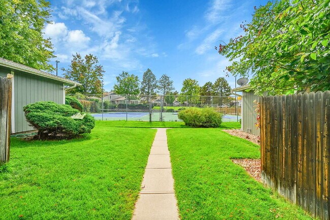 Building Photo - $1,695.00 - $500 OFF FIRST MONTH RENT - 2 ...