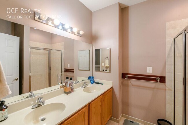 Building Photo - 3147 W Thompson St