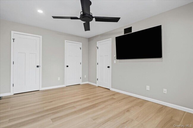 Building Photo - 56 The