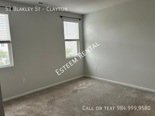 Building Photo - 53 Blakely St