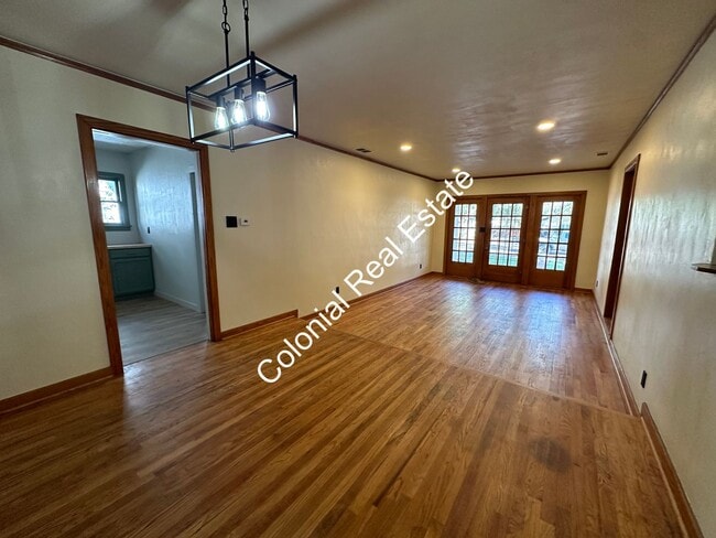 Building Photo - 1304 Sheldon St