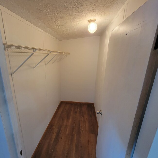 Building Photo - 3/2-Rickman, TN- For Rent