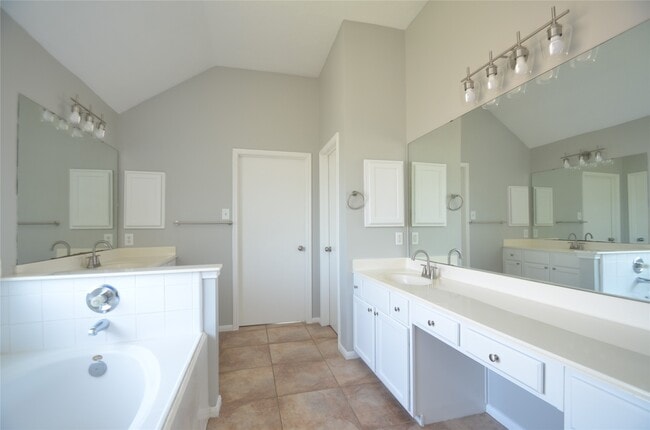 Building Photo - 19419 Yuma Crest Ln