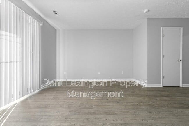 Building Photo - 1649 Foxhaven Dr