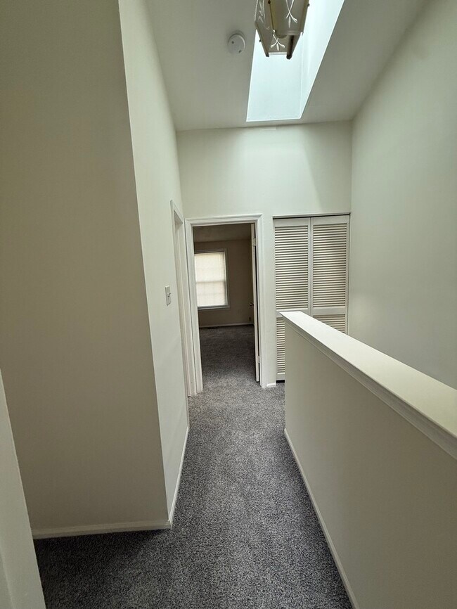 Building Photo - 3 Bedrooms - 4 Bathrooms, 21208