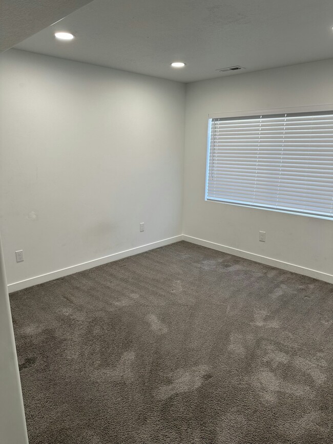 Building Photo - 13103 Keegan Dr