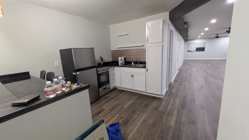 Primary Photo - 4854 W Addison St