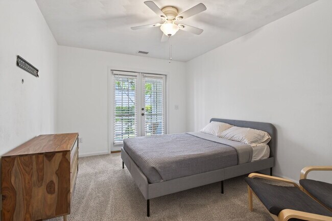 Building Photo - 207 Hearthstone Rch