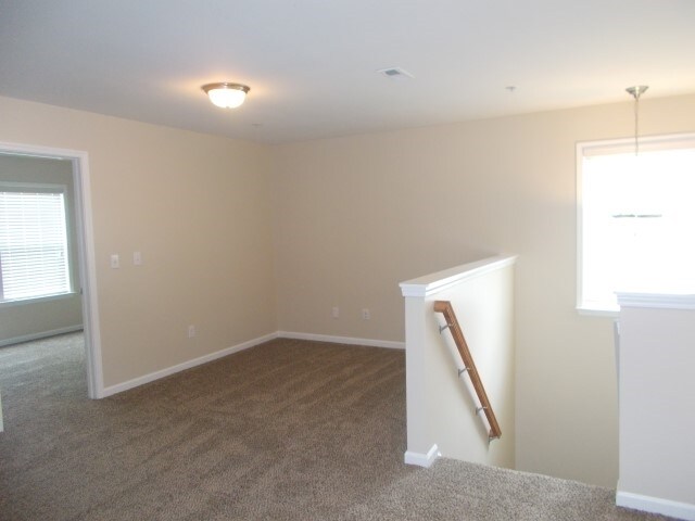 Building Photo - 147 Collenton Ln