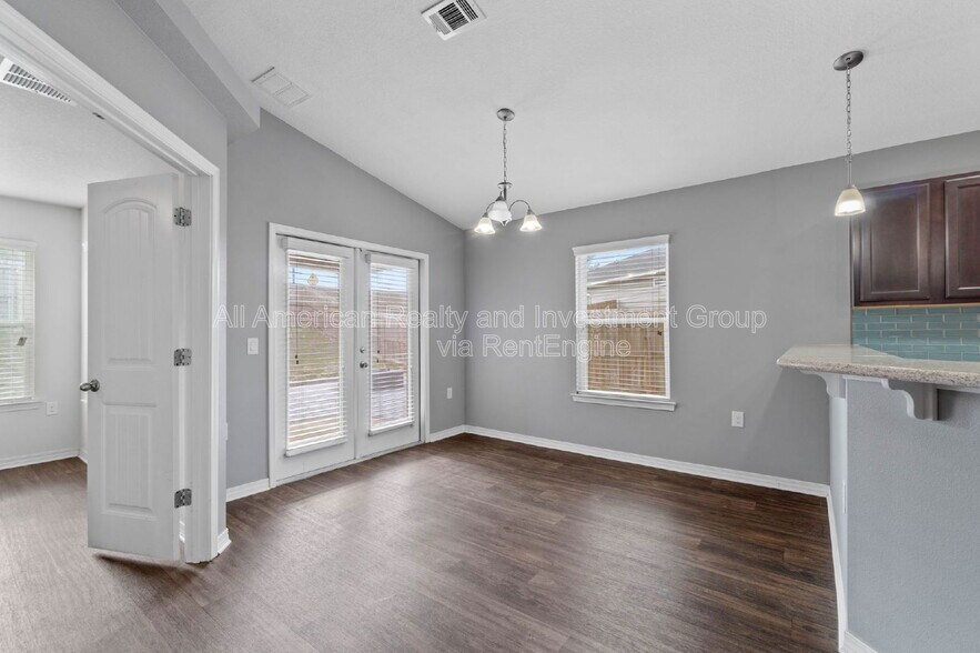 Building Photo - 229 Croft Cir