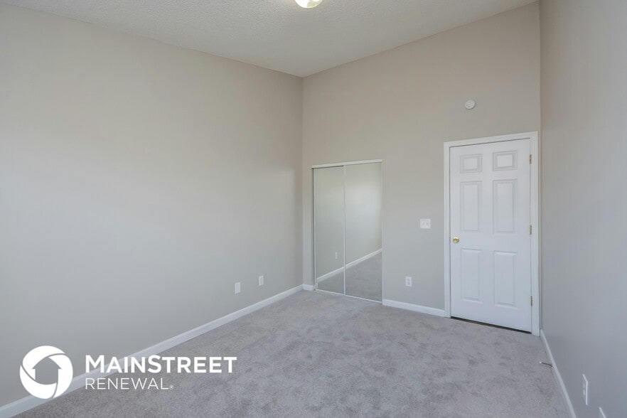 Building Photo - 325 Coral Cir