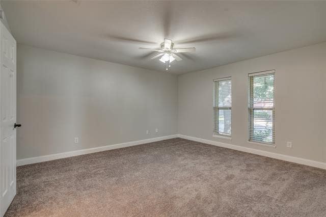 Building Photo - 2909 White Oak Ln