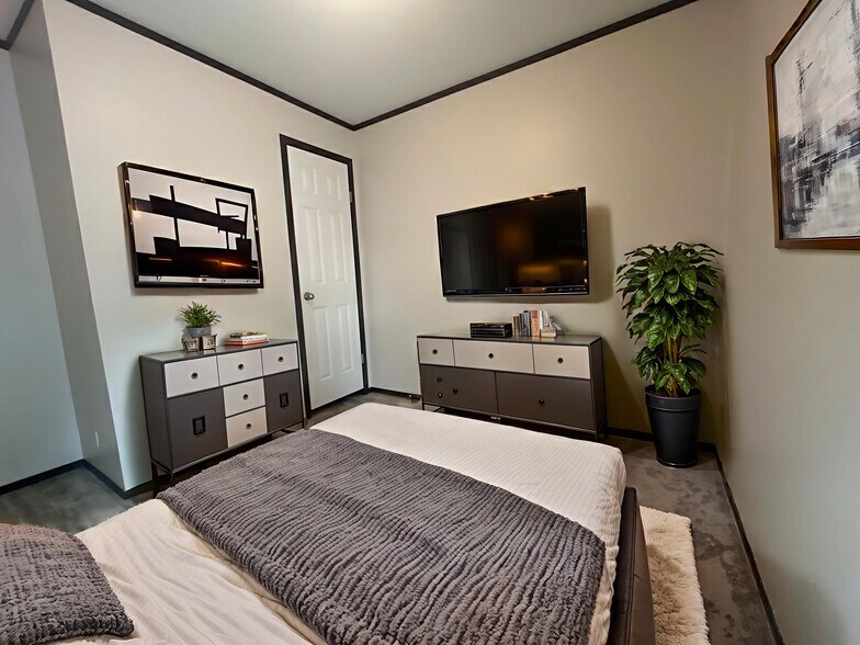 Building Photo - 11716 Cascade Cir