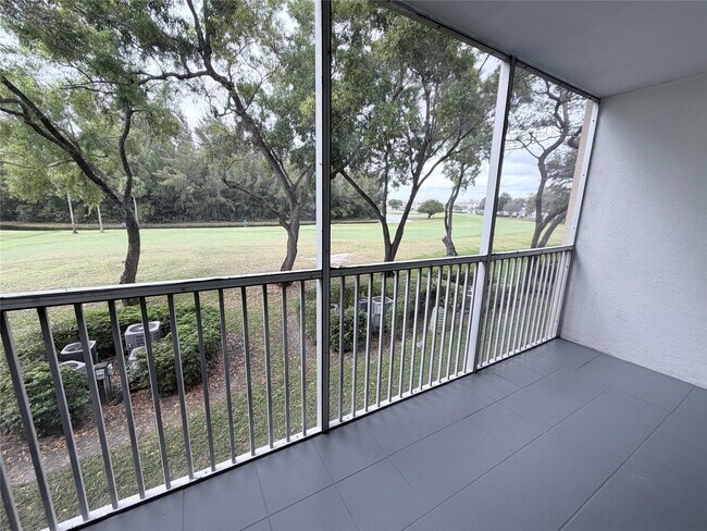 Building Photo - 1110 SW 125th Ave