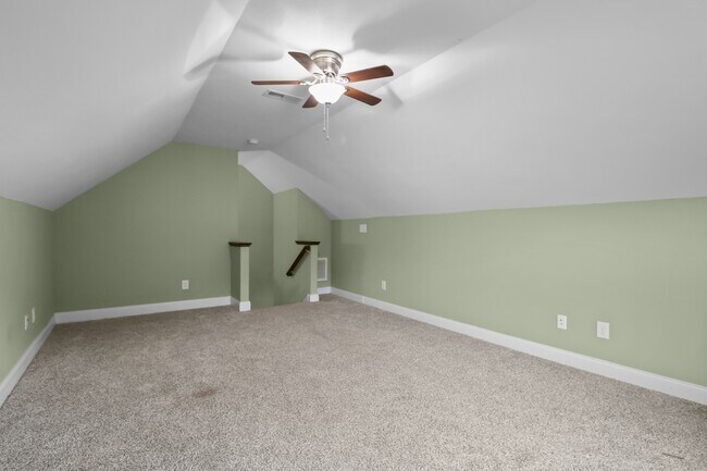 Building Photo - 128 Sycamore Hill Dr