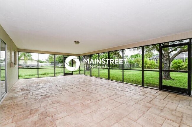 Building Photo - 3 Bedroom Pet-Friendly Home in Cape Coral, FL with Main Street Renewal