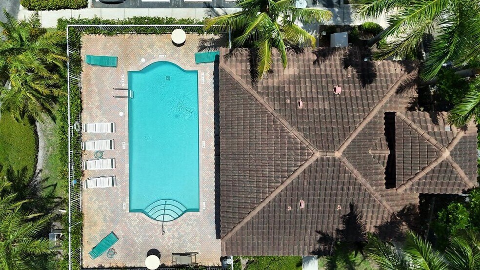 Building Photo - 121 Bayfront Dr