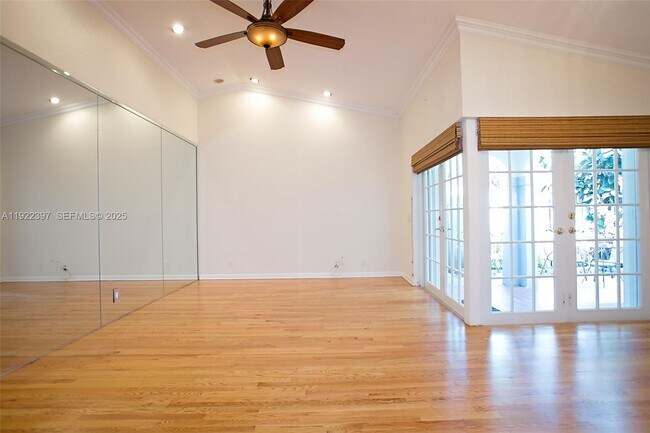 Building Photo - 1361 Cottonwood Cir