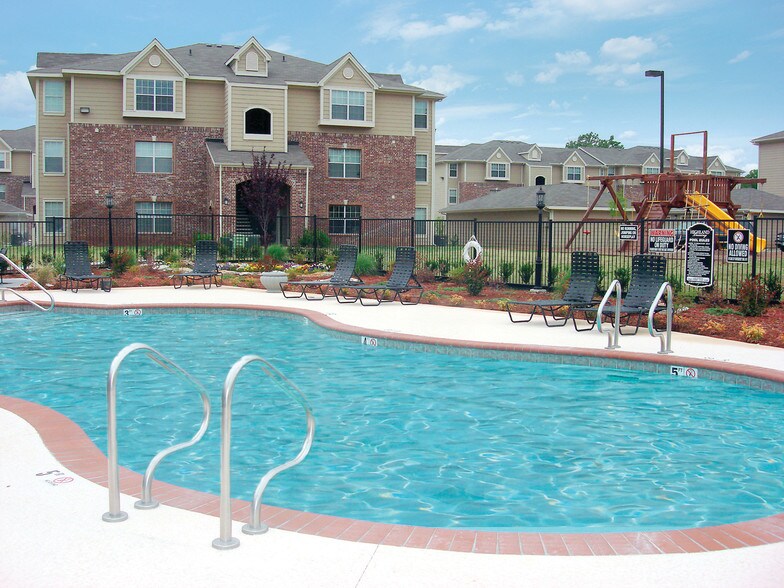 Highland Crossing Apartments 8001 W Parkway Blvd Tulsa OK 74127