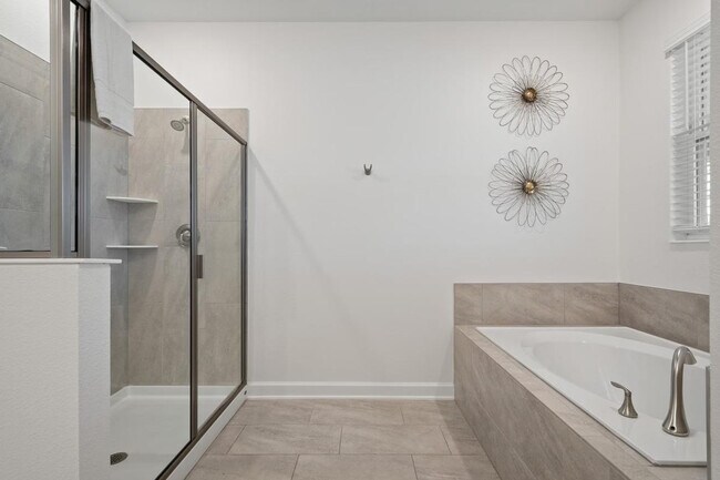 Building Photo - 4201 Paragraph Dr