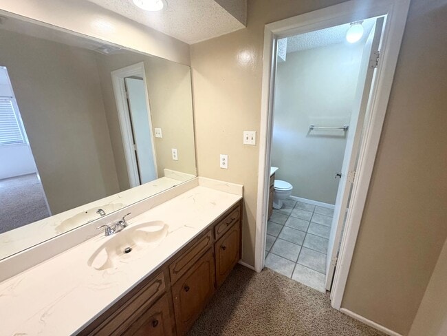 Building Photo - 3 Bed 2 Bath Ready To Rent ASAP!