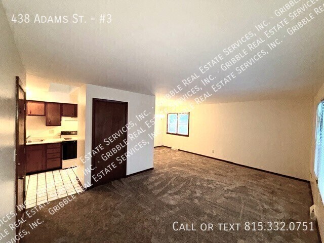 Building Photo - 438 Adams St