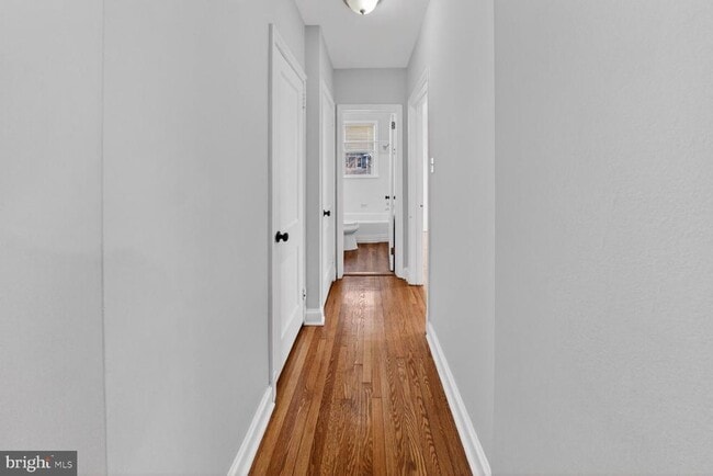 Building Photo - 4701 Ravenswood Rd