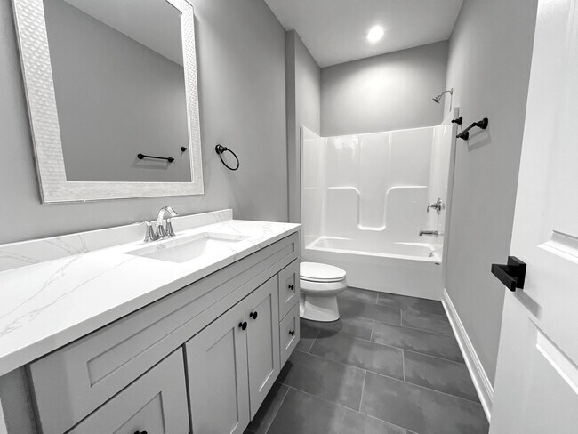 Building Photo - 724 Mallard Dr