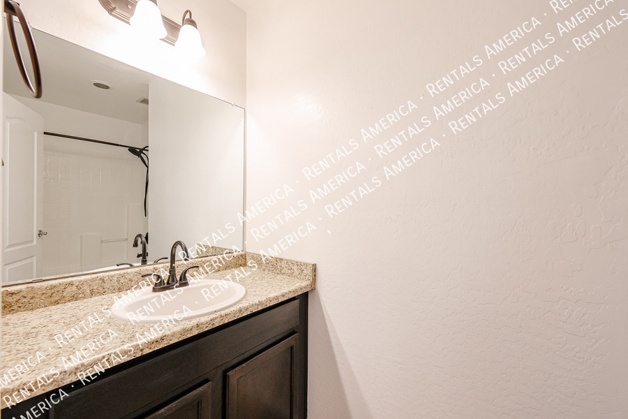 Building Photo - 13041 W Mauna Loa Ln